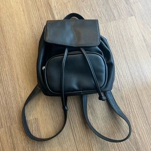 Small Black Synched Backpack